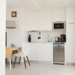 Beachfront Studio, Sea Views, Rooftop Terrace, Playa De Aro