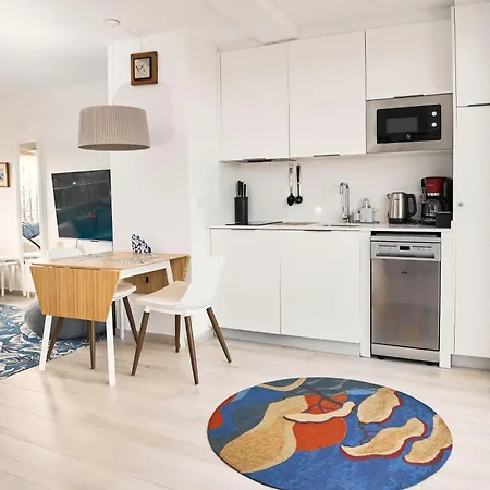 Beachfront Rooftop Haven In Playa De Aro