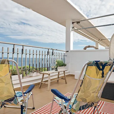 Beachfront Studio, Sea Views, Rooftop Terrace, Playa De Aro *