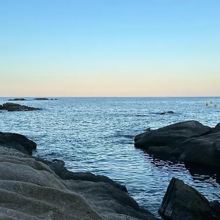 Апартаменти Beachfront Rooftop Haven In Playa De Aro