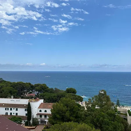 Beachfront Rooftop Haven In Playa De Aro *