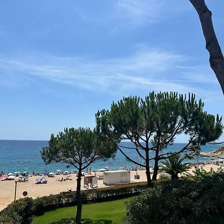 شقة Beachfront Studio, Sea Views, Rooftop Terrace, Playa De Aro