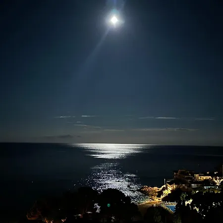 Apartamento Beachfront Studio, Sea Views, Rooftop Terrace, Playa De Aro *