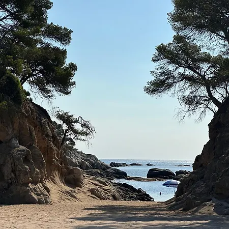 Beachfront Rooftop Haven In Playa De Aro