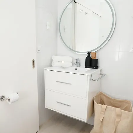 شقة Beachfront Rooftop Haven In Playa De Aro *