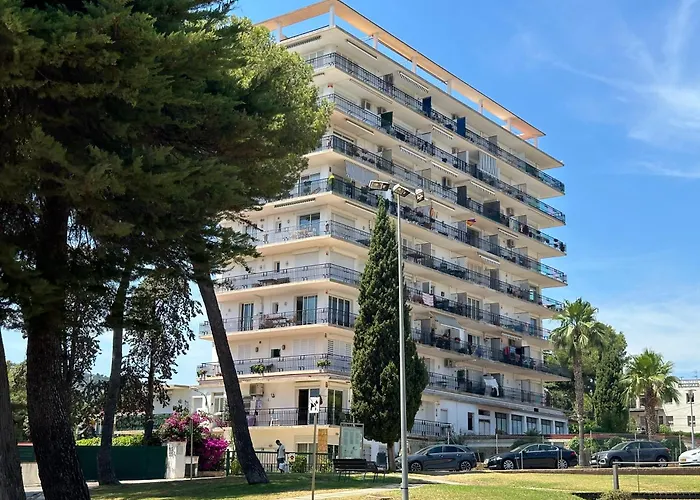 Beachfront Rooftop Haven studio in Playa de Aro Platja d'Aro (Playa de Aro)