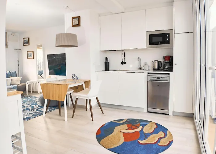 Beachfront Studio, Sea Views, Rooftop Terrace, Playa De Aro