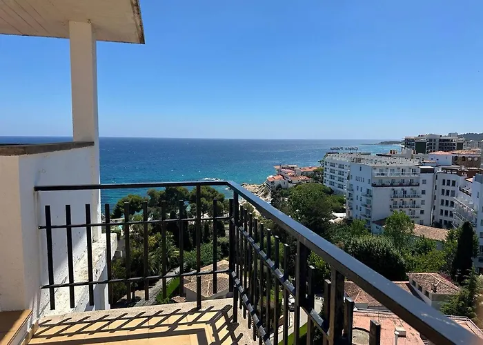Beachfront Rooftop Haven In Playa De Aro