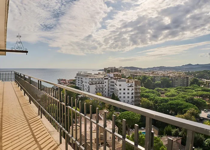 Beachfront Rooftop Haven In Playa De Aro *